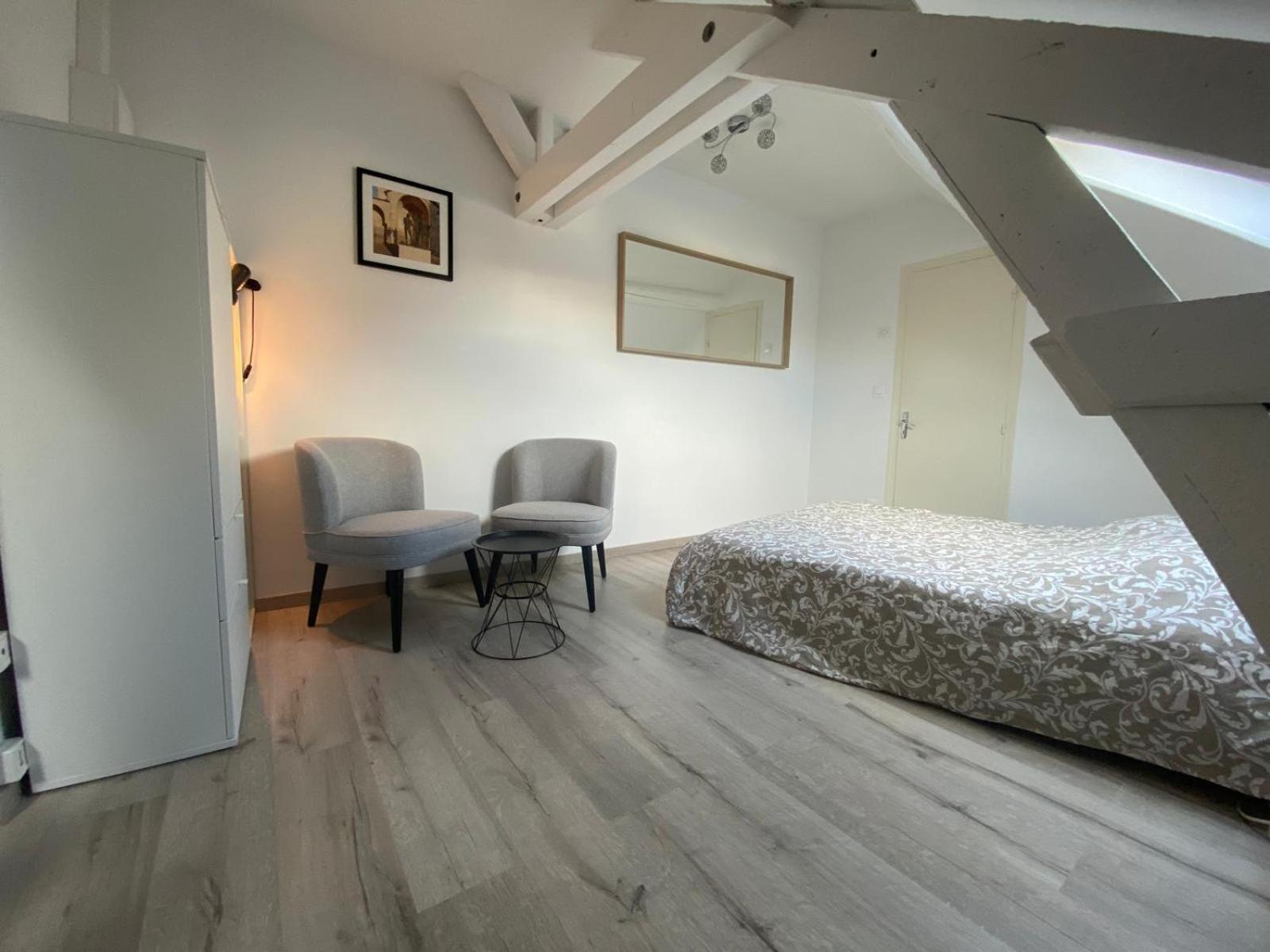 Ferienwohnung Chez Clovis - Proche Gare Centre Et Arena Reims Exterior foto
